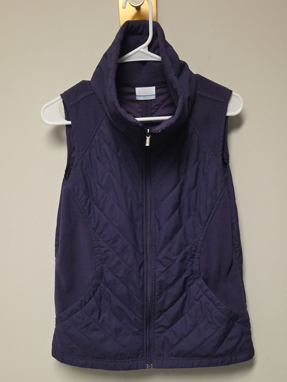 Columbia Sportswear Women's Sleeveless Fleece Vest, Purple, Medium